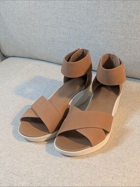 Naturalizer Tan Crossband Ankle-Strap Wedge Sandals Size 9.5